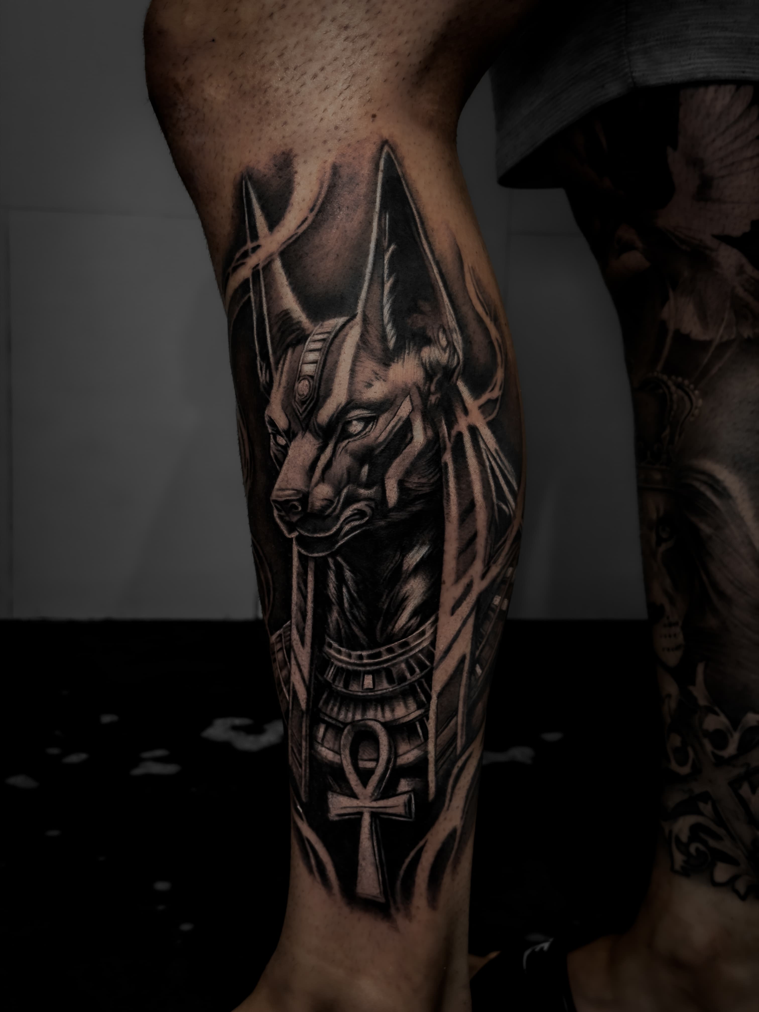 Noir tattoo 2 ön